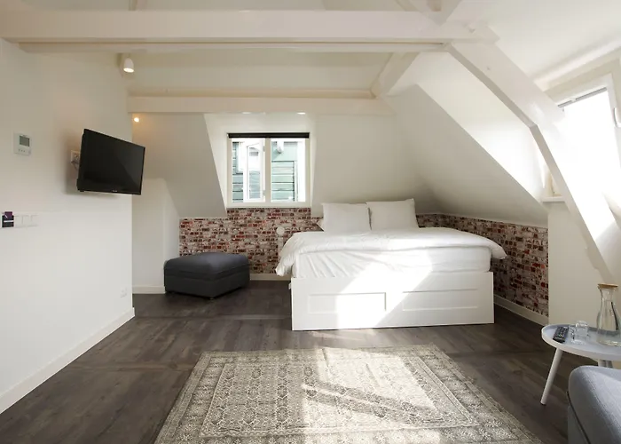 德维特一室公寓 *